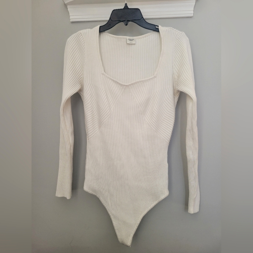 Abercrombie & Fitch Long Sleeve Ribbed Sweetheart Sweater Bodysuit Cream Large